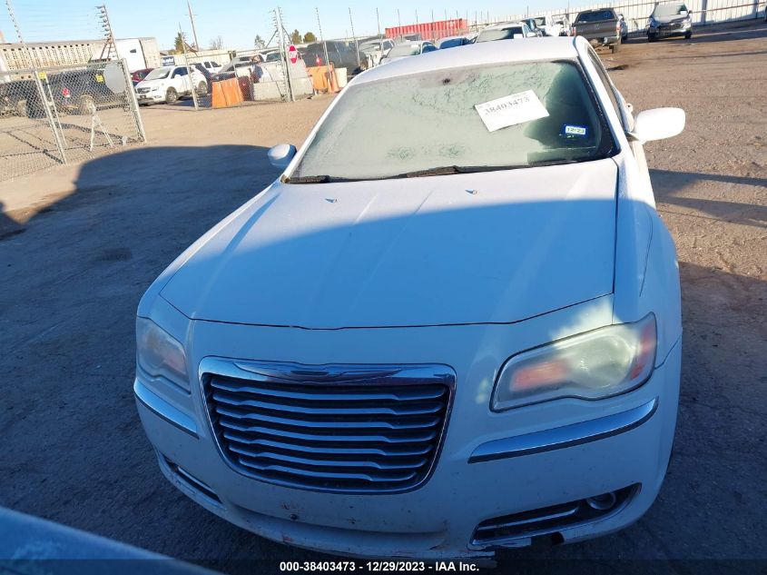 2013 Chrysler 300 VIN: 2C3CCAAG6DH588451 Lot: 38403473