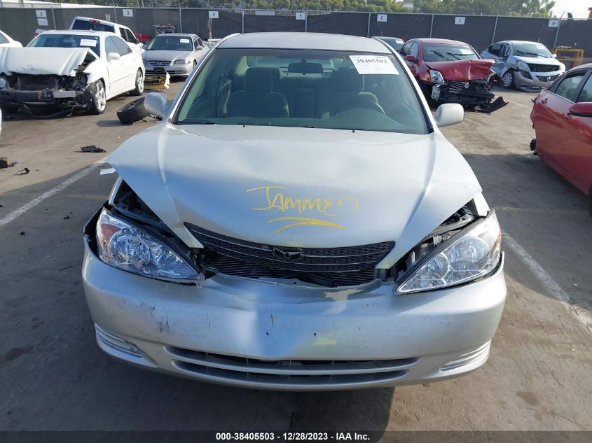 4T1BE32K44U889826 2004 Toyota Camry Le