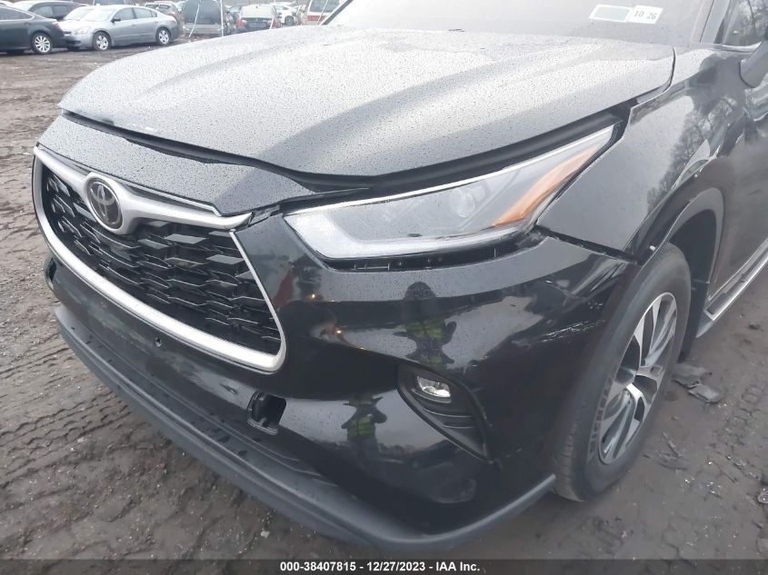 5TDGZRBH1MS157843 2021 Toyota Highlander Xle