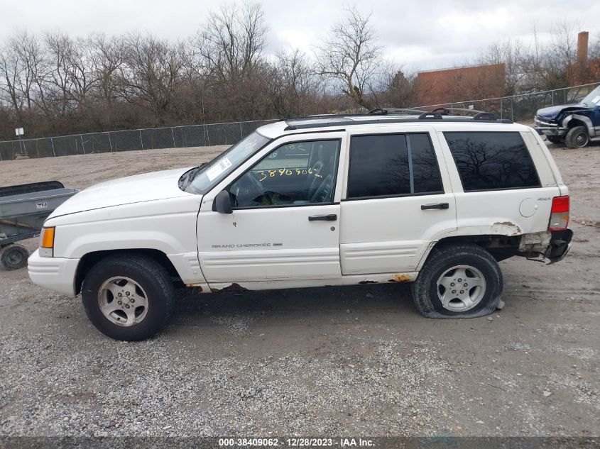 1998 Jeep Grand Cherokee Laredo VIN: 1J4GZ48S3WC240906 Lot: 38409062