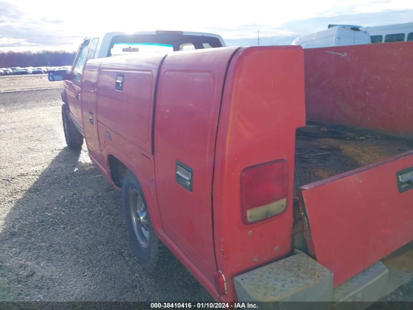 1998 Chevrolet K2500 VIN: 1GCGK29F0WE175498 Lot: 38410416