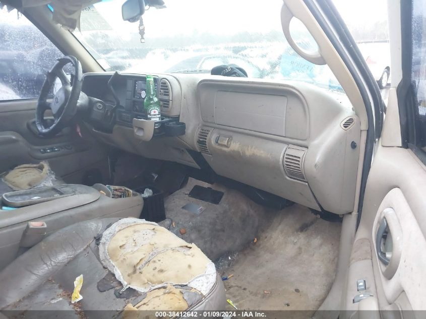 1GNEK13R9XJ310708 1999 Chevrolet Tahoe Ls