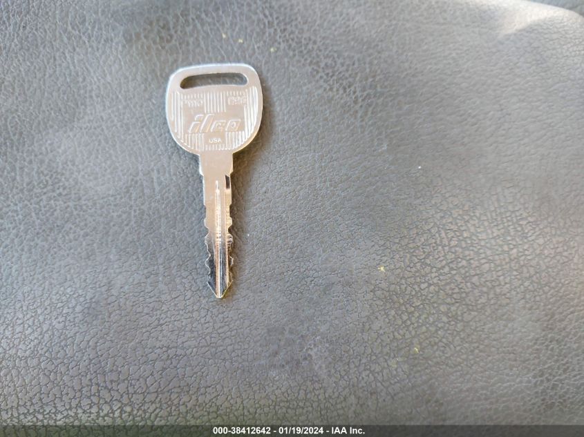 1GNEK13R9XJ310708 1999 Chevrolet Tahoe Ls