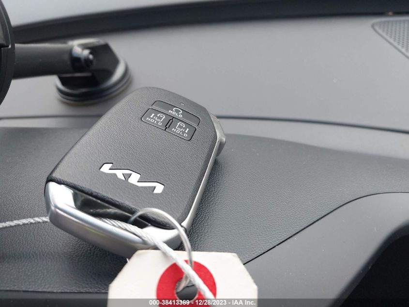 2023 Kia Carnival Mpv Lx Seat Package VIN: KNDNB4H32P6260722 Lot: 38413389