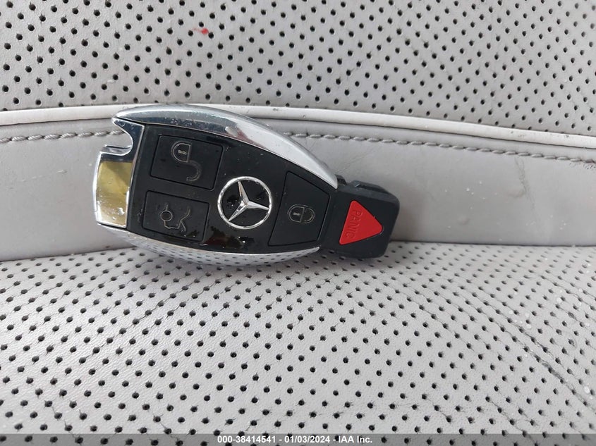 2016 MERCEDES-BENZ S 550 WDDUG8CB5GA211519