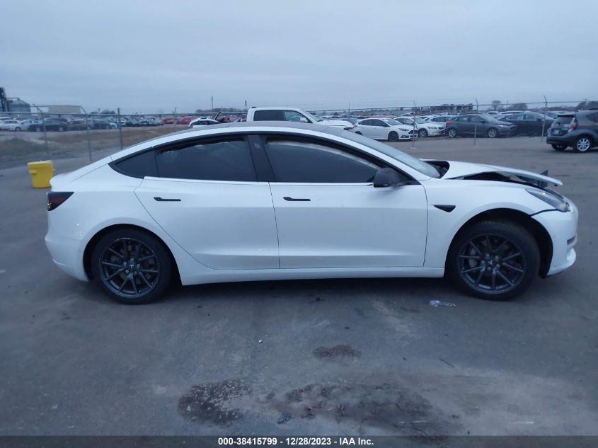 2019 Tesla Model 3 Long Range/Performance VIN: 5YJ3E1EB0KF199621 Lot: 38415799