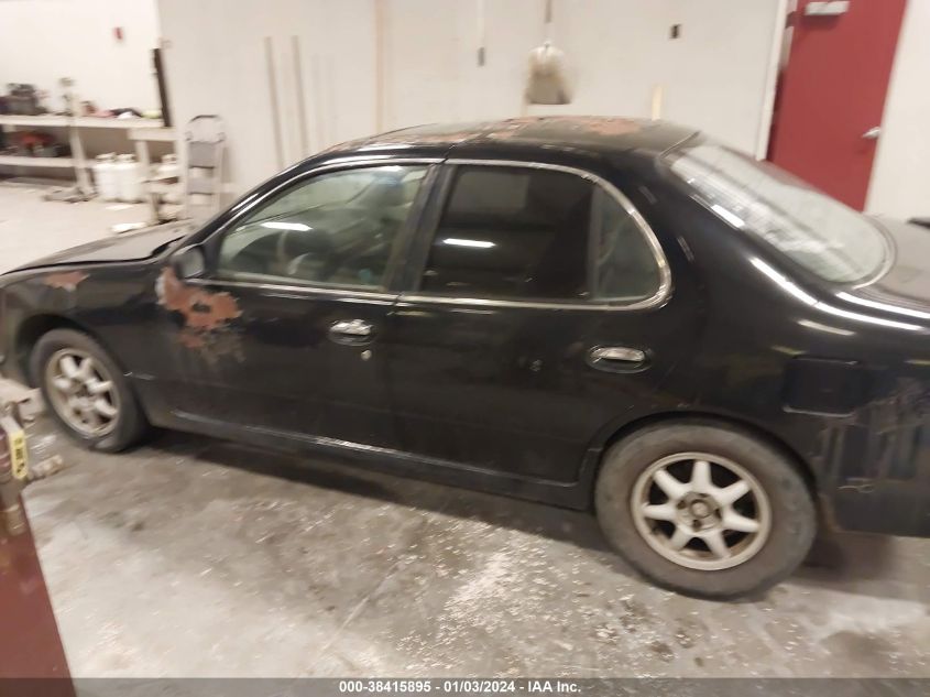 1N4BU31D3SC267768 1995 Nissan Altima Xe/Gxe/Se/Gle