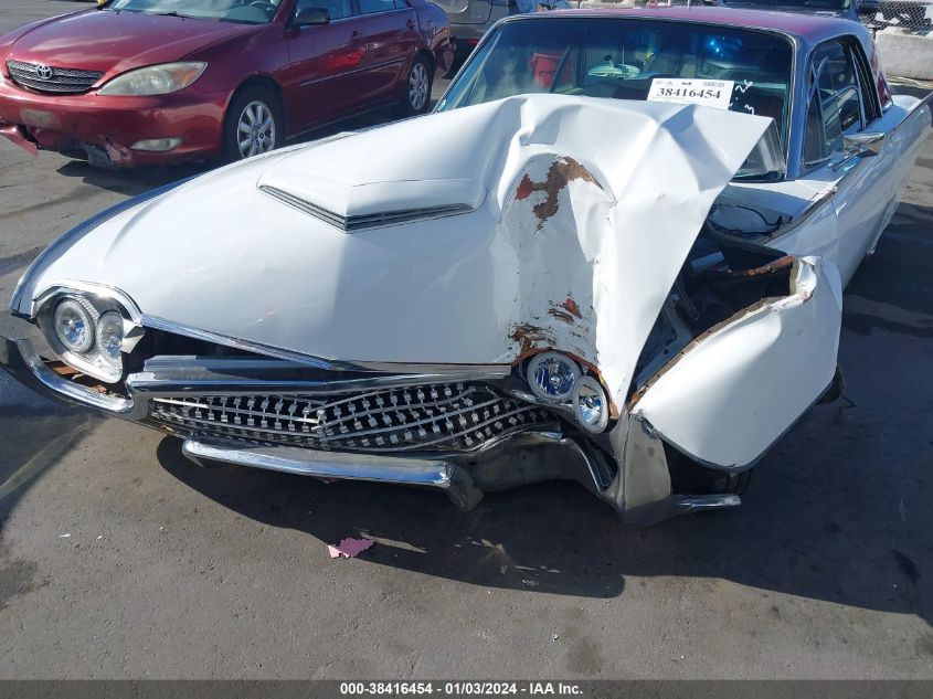 2Y83Z171102 1962 Ford 2 Door Coupe