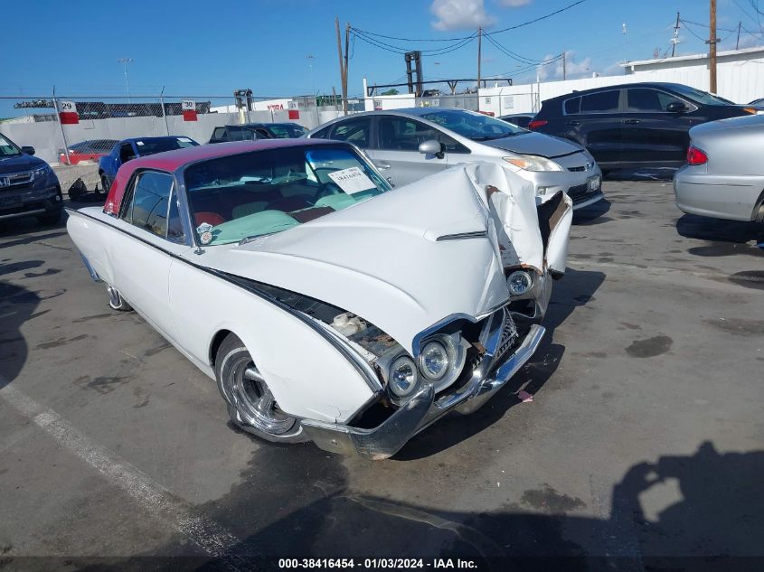 2Y83Z171102 1962 Ford 2 Door Coupe