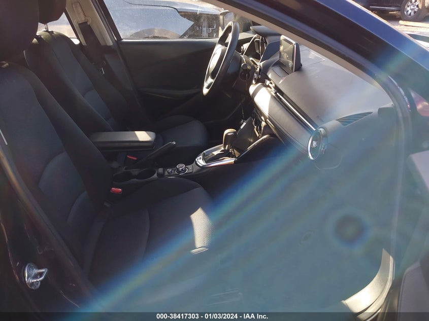 2016 Scion Ia VIN: 3MYDLBZV5GY136127 Lot: 38417303