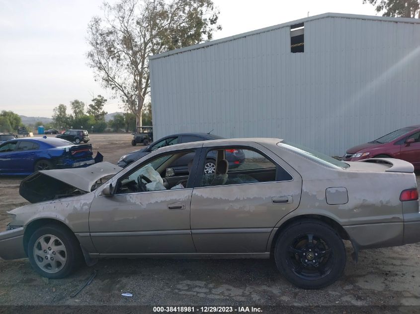 1999 Toyota Camry Le V6 VIN: JT2BF28K9X0219146 Lot: 38418981