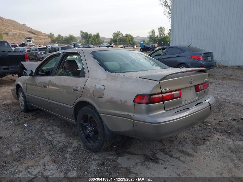 1999 Toyota Camry Le V6 VIN: JT2BF28K9X0219146 Lot: 38418981