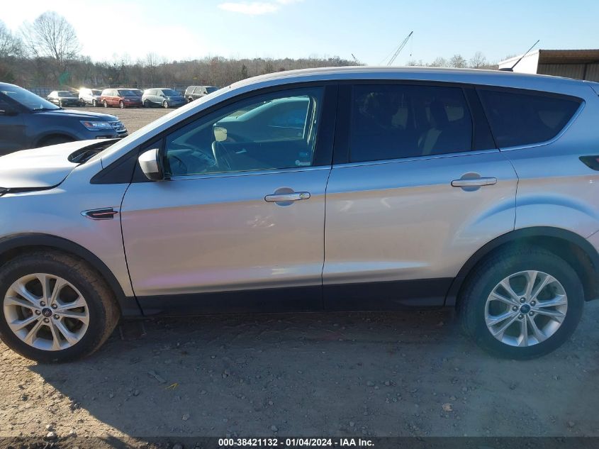 1FMCU9G9XHUB71543 2017 Ford Escape Se