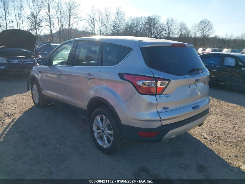 2017 Ford Escape Se VIN: 1FMCU9G9XHUB71543 Lot: 38421132