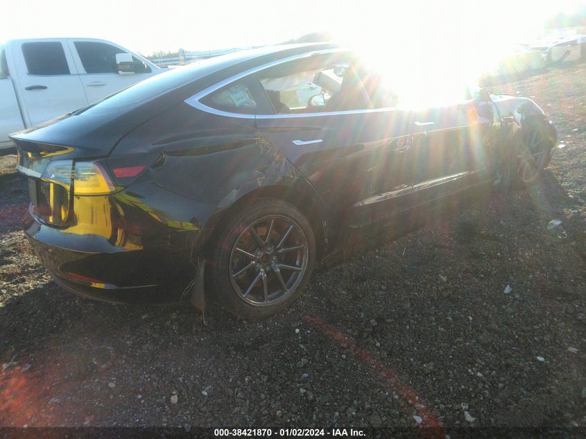 Image 4 of 2019 Tesla Model 3  salvage vehicle - Lot #38421870 at IAAI