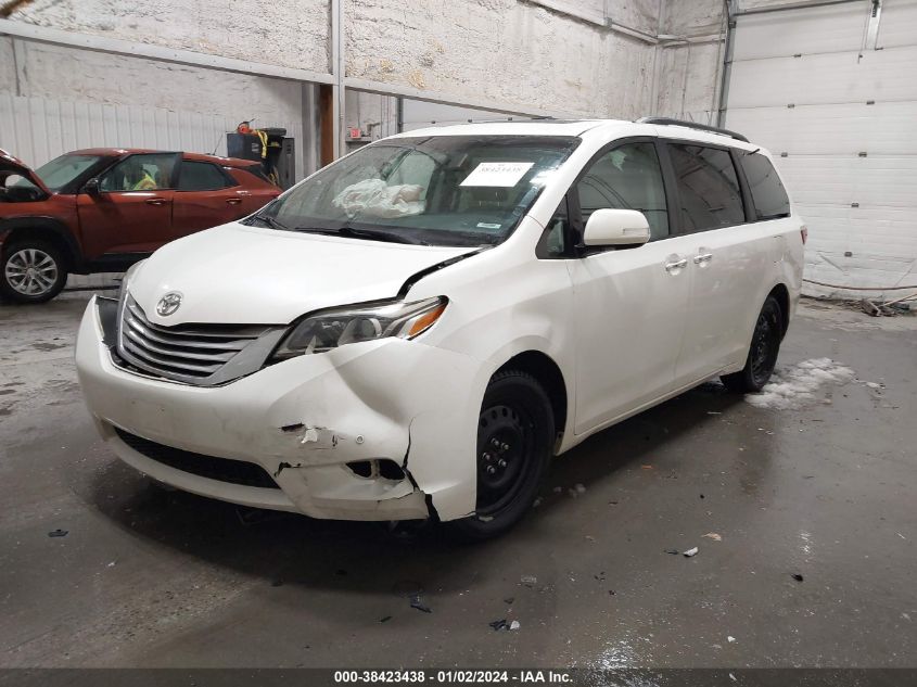 5TDDK3DC1FS117982 2015 TOYOTA SIENNA - Image 2