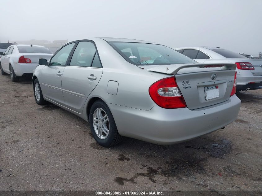 2002 Toyota Camry Le VIN: 4T1BE32K32U587795 Lot: 38423882