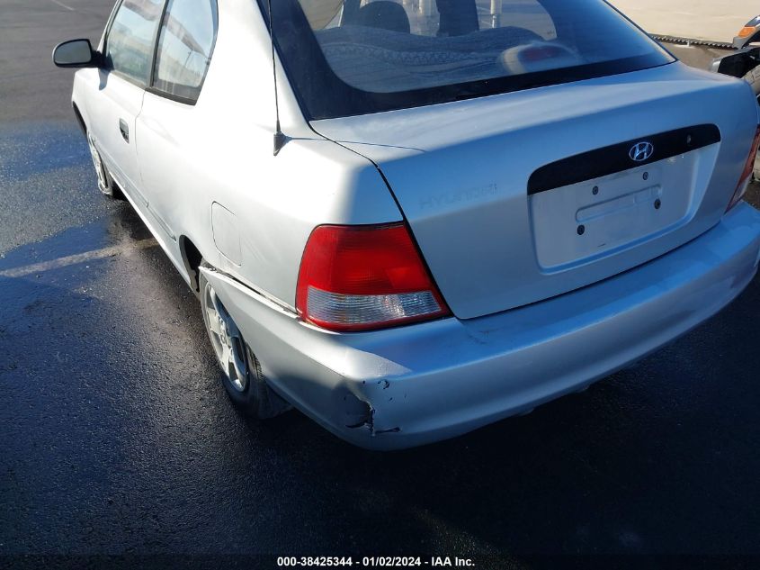 KMHCF35G11U143936 2001 Hyundai Accent L