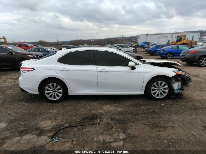 4T1B11HK3KU815933 2019 Toyota Camry Le