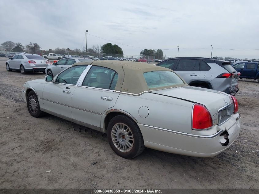 2006 Lincoln Town Car Designer Series VIN: 1LNHM83V66Y648882 Lot: 38430359