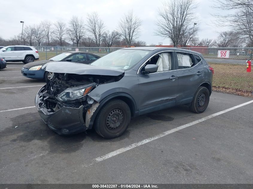 JN1BJ1CR2KW317156 2019 Nissan Rogue Sport S