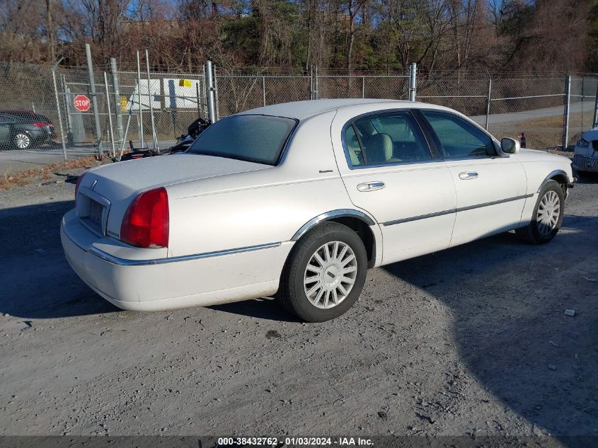 2003 Lincoln Town Car Executive VIN: 1LNHM81W73Y608656 Lot: 38432762