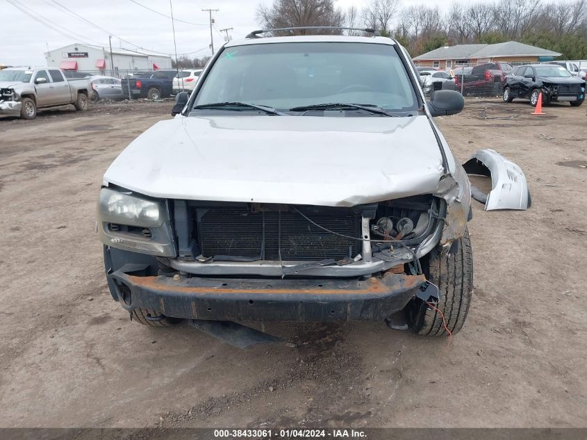 1GNDT13S742226985 2004 Chevrolet Trailblazer Ls