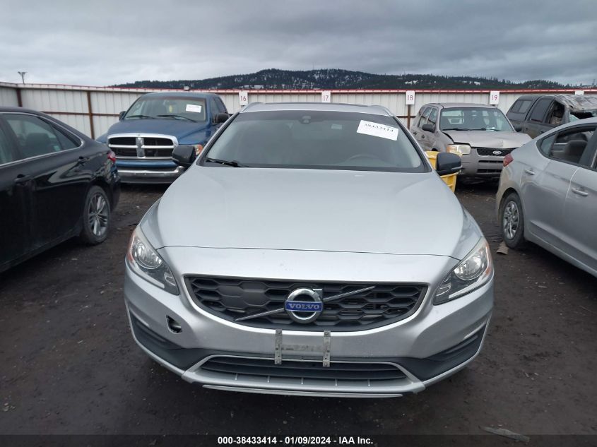 2017 Volvo V60 Cross Country T5 VIN: YV440MWK9H1024527 Lot: 38433414