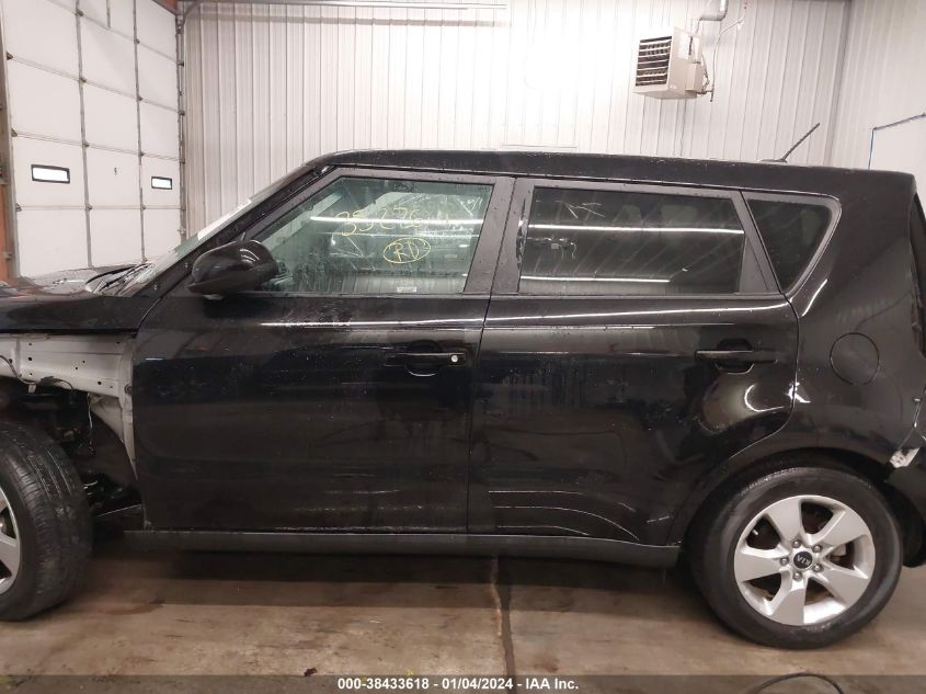 KNDJN2A27J7905796 2018 Kia Soul