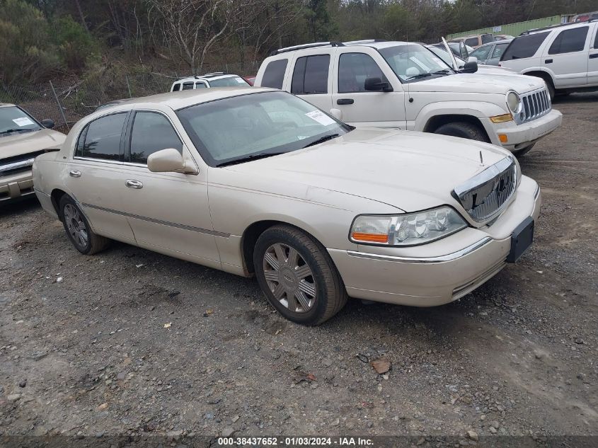 2003 Lincoln Town Car Cartier/Cartier Premium VIN: 1LNHM83W43Y636587 Lot: 38437652