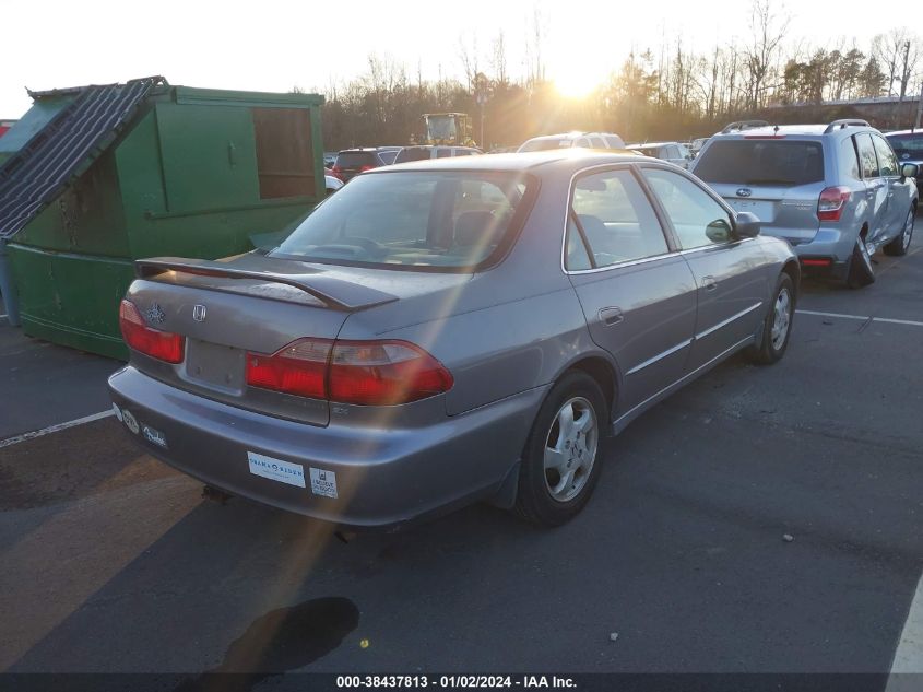 1HGCG556XYA133584 2000 Honda Accord 2.3 Ex