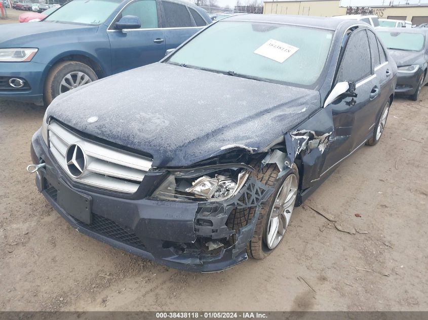 2012 Mercedes-Benz C 300 Luxury 4Matic/Sport 4Matic VIN: WDDGF8BB9CR198948 Lot: 38438118