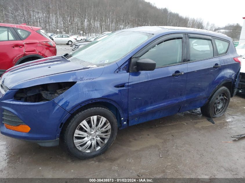 2013 Ford Escape S VIN: 1FMCU0F77DUB15937 Lot: 38438573