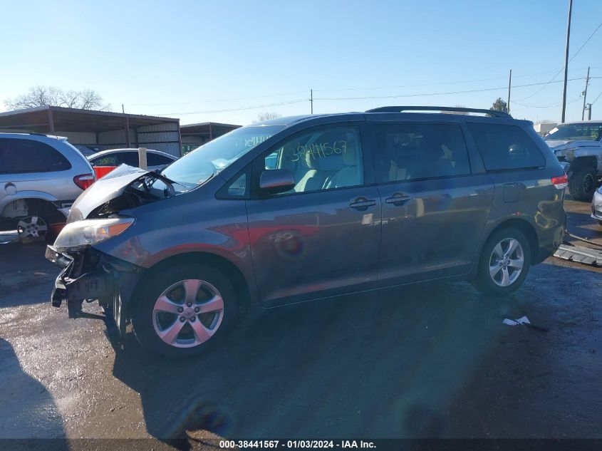 5TDKK3DC2DS362990 2013 Toyota Sienna Le V6 8 Passenger