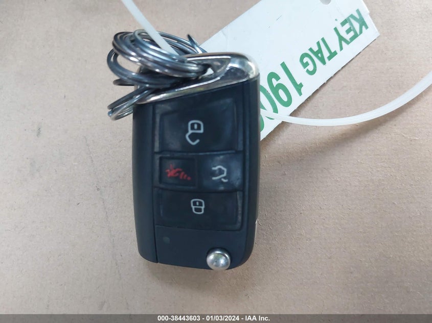 2015 VOLKSWAGEN GOLF SPORTWAGEN TDI S 4-DOOR - 3VWCA7AU2FM514813