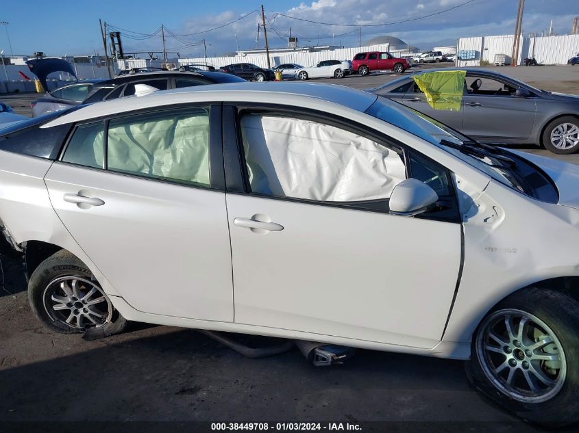 JTDKARFU5H3050097 2017 Toyota Prius Three