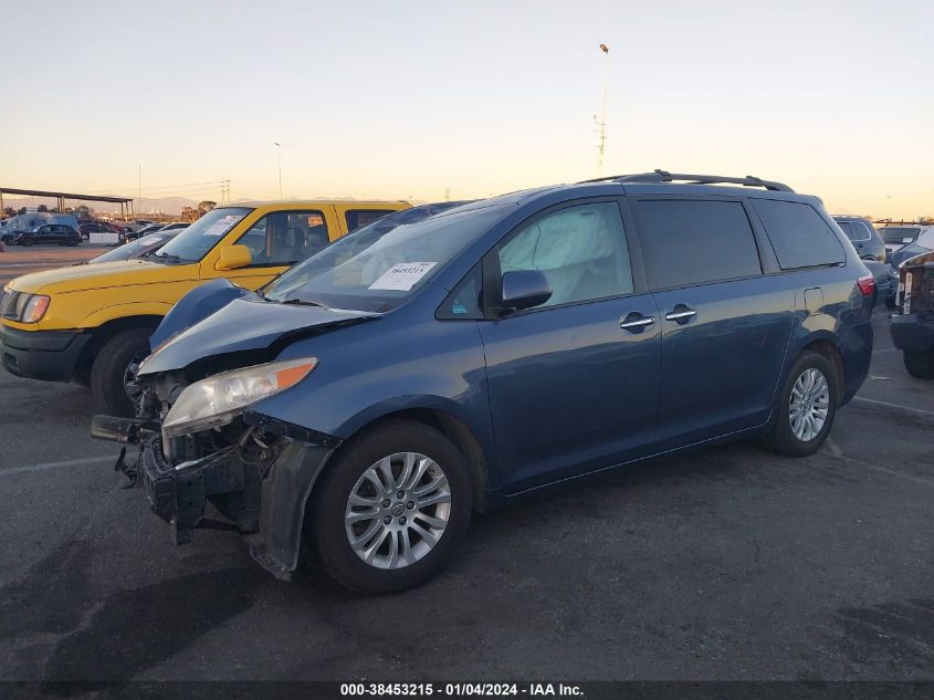 5TDYK3DC8GS753723 2016 Toyota Sienna Xle 8 Passenger