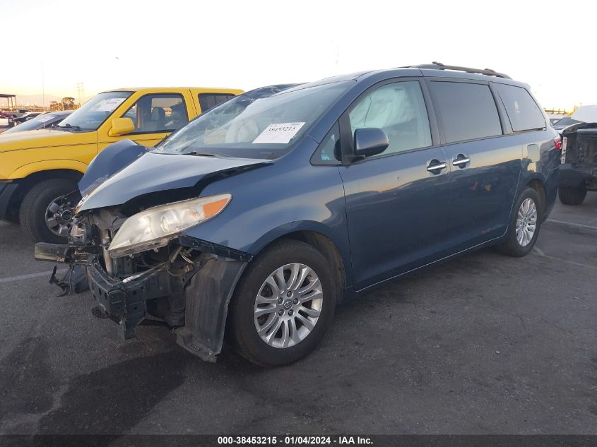 5TDYK3DC8GS753723 2016 Toyota Sienna Xle 8 Passenger