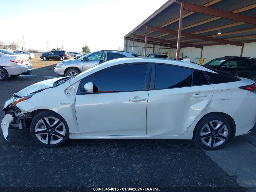 JTDKARFU0G3008984 2016 Toyota Prius Three Touring