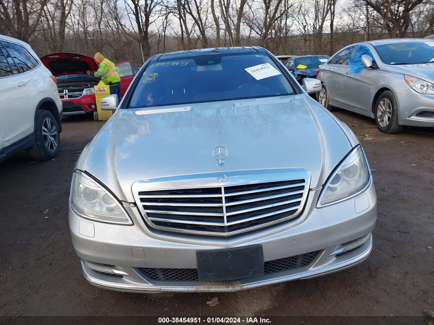2013 MERCEDES-BENZ S 550 4MATIC WDDNG9EB0DA513044
