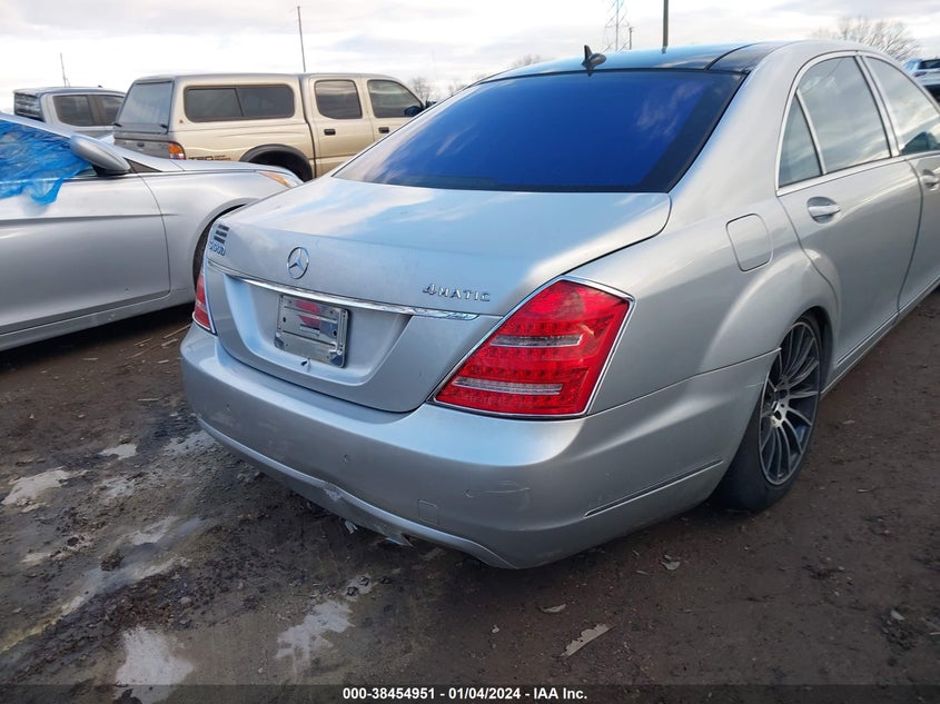 2013 MERCEDES-BENZ S 550 4MATIC WDDNG9EB0DA513044