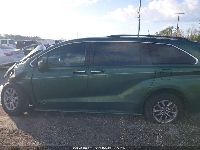 5TDYRKEC3MS029454 2021 Toyota Sienna Xle