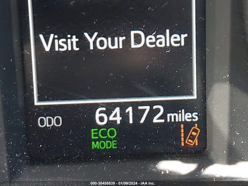 JTMWFREV5JJ728135 2018 Toyota Rav4 Xle