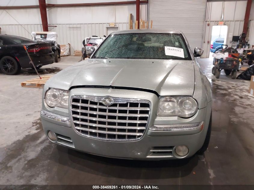 2005 Chrysler 300C VIN: 2C3JA63H45H653945 Lot: 38459261