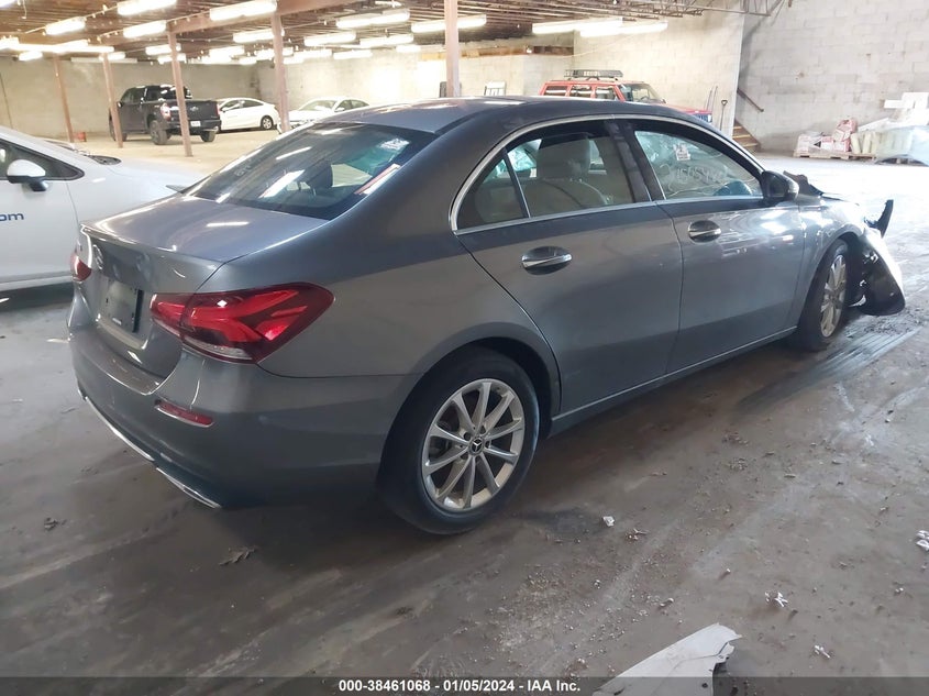2019 Mercedes-Benz A 220 VIN: WDD3G4EB1KW033749 Lot: 38461068
