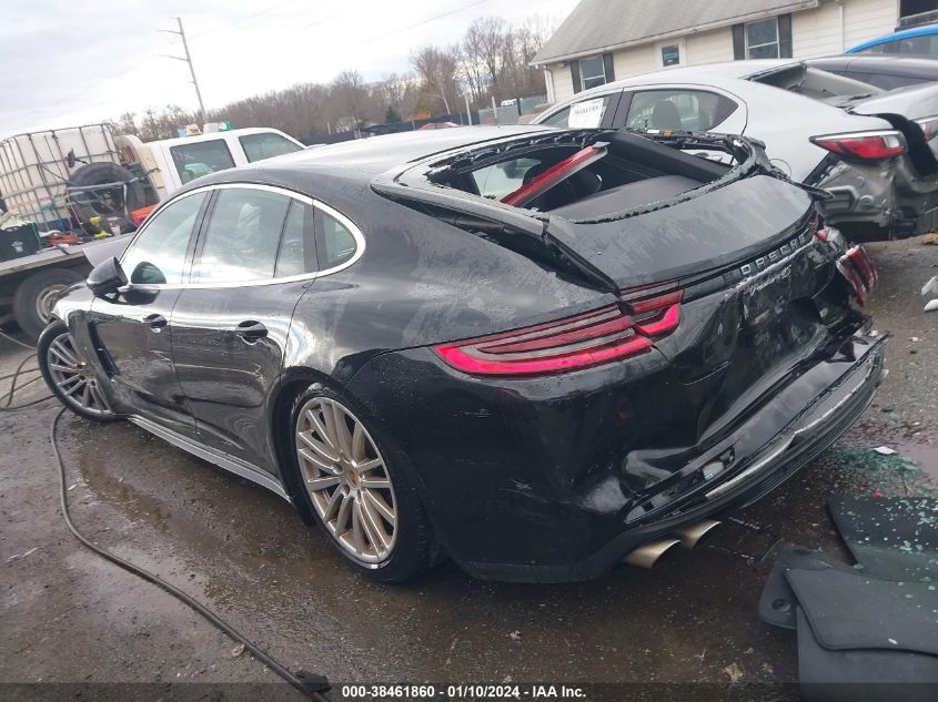 WP0AB2A75HL120943 2017 Porsche Panamera 4S