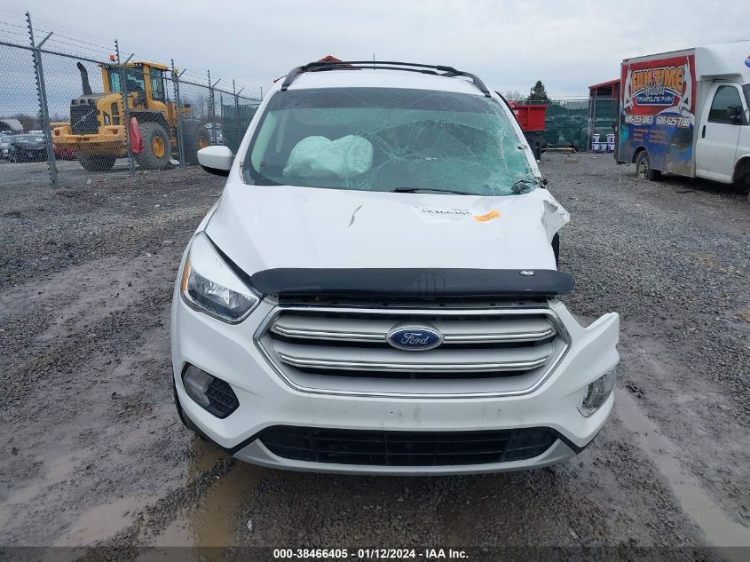 1FMCU9GD0JUA62275 2018 Ford Escape Se