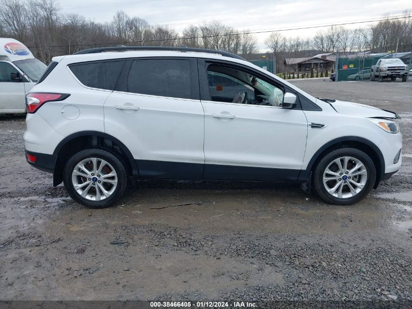 1FMCU9GD0JUA62275 2018 Ford Escape Se