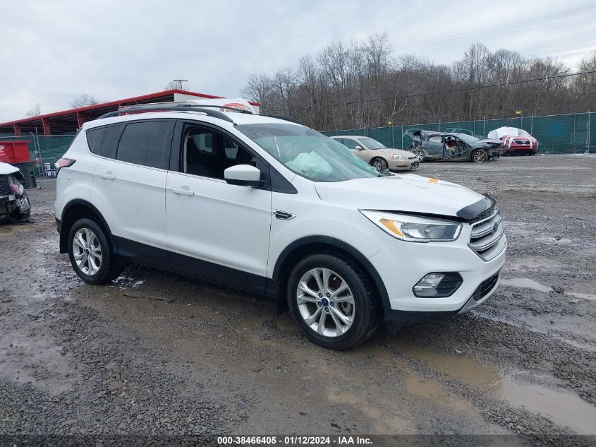 1FMCU9GD0JUA62275 2018 Ford Escape Se