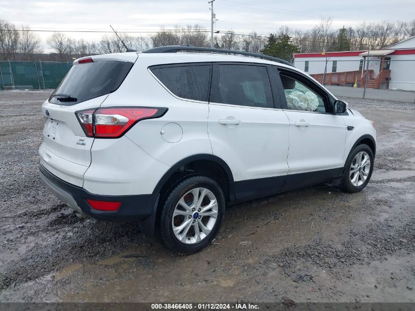 1FMCU9GD0JUA62275 2018 Ford Escape Se